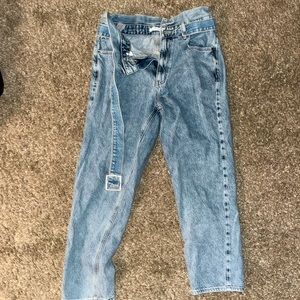 Pacsun Mom Jeans never worn- No tags, but in brand new condition